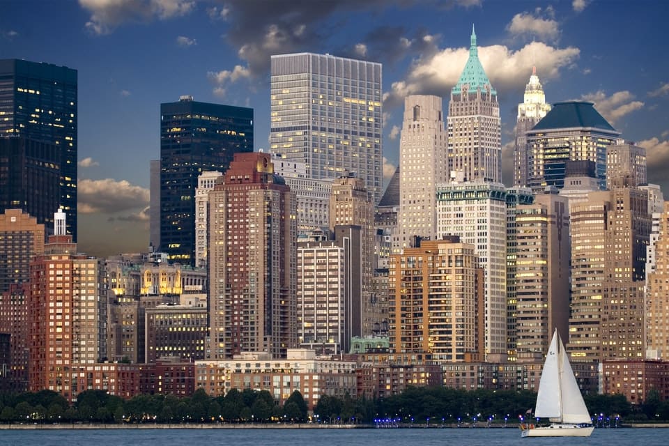 The pros and cons of moving to Manhattan
