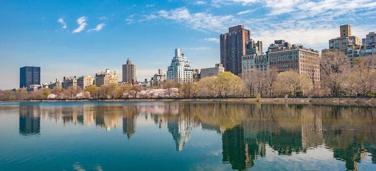 residential area by the water, one of the best places to raise a family in New Jersey